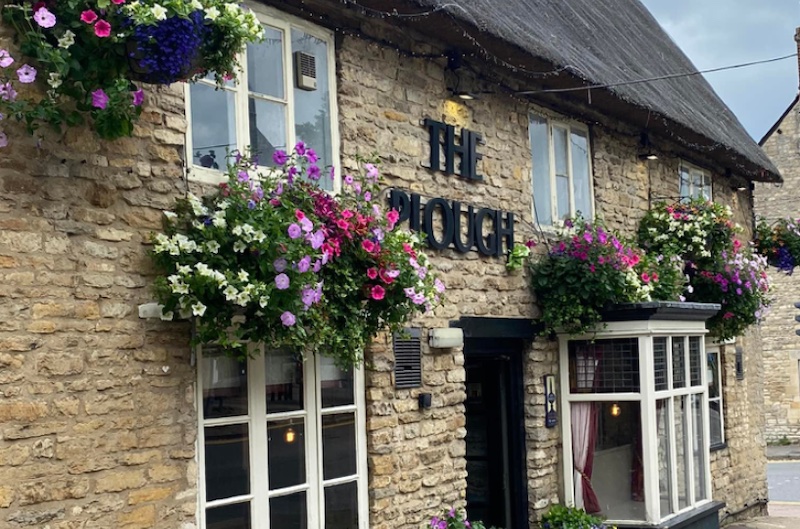 Exterior photo of The Plough Brackley, the perfect spot to watch UEFA Euro 2024 with indoor and outdoor screens